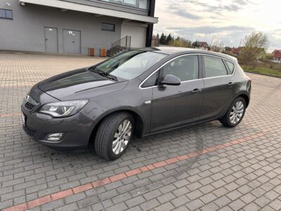 Opel astra J