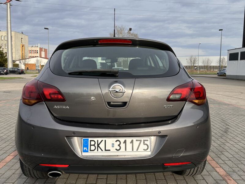 Opel astra J