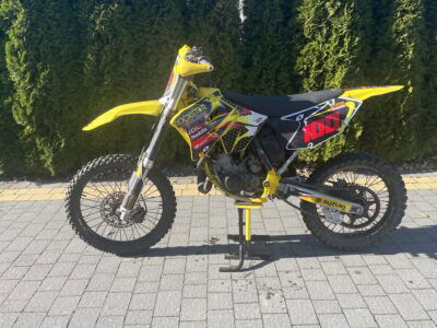 Suzuki RM125