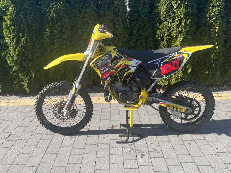 Suzuki RM125