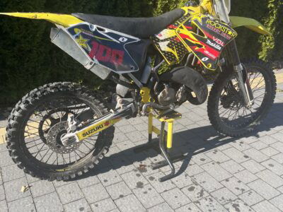 Suzuki RM125