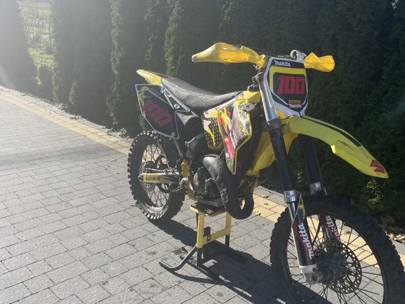 Suzuki RM125