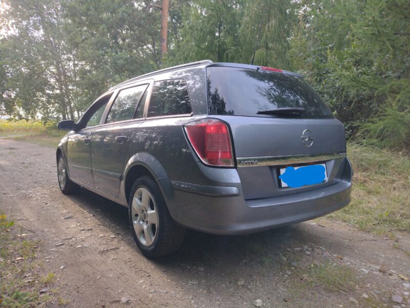 Śliczny opel astra