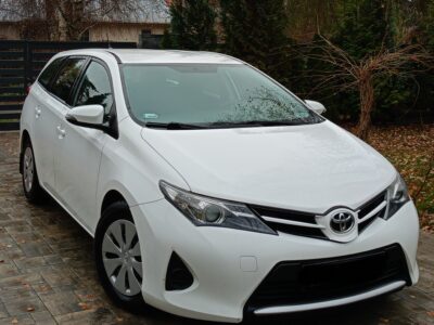 Toyota Auris 2013r. 1.4D-4D