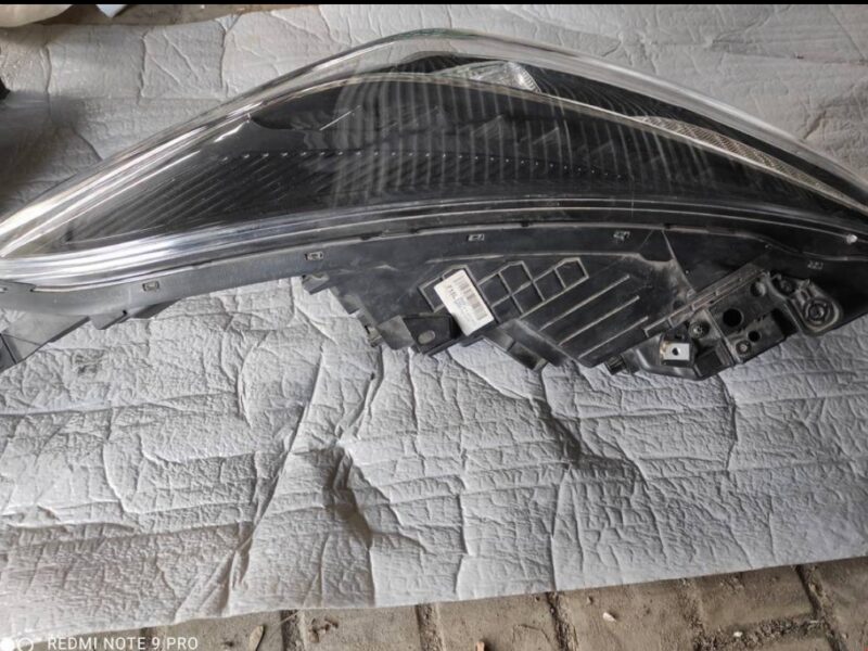 Sprzedam lampę LED Hyundai i40