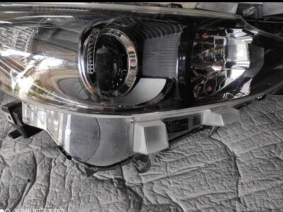 Lampa prawa przednia Mazda CX3 MAZDA 3 NR.Lampa Prawa Mazda 3 III Soczewka